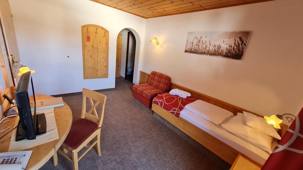 Sport Und Familienhotel Klausen Kirchberg in Tirol Eksteriør bilde