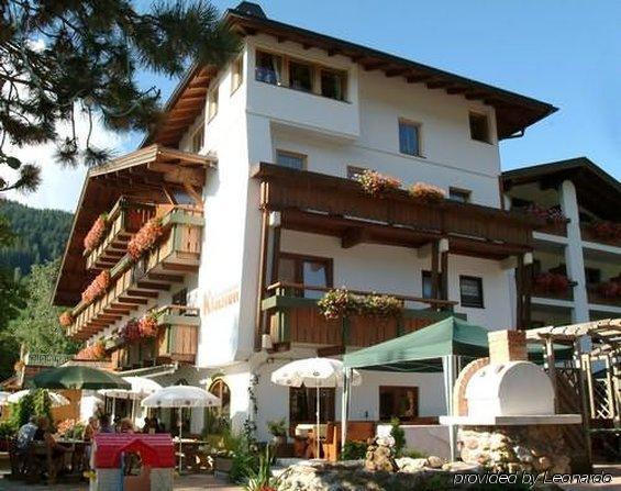 Sport Und Familienhotel Klausen Kirchberg in Tirol Eksteriør bilde